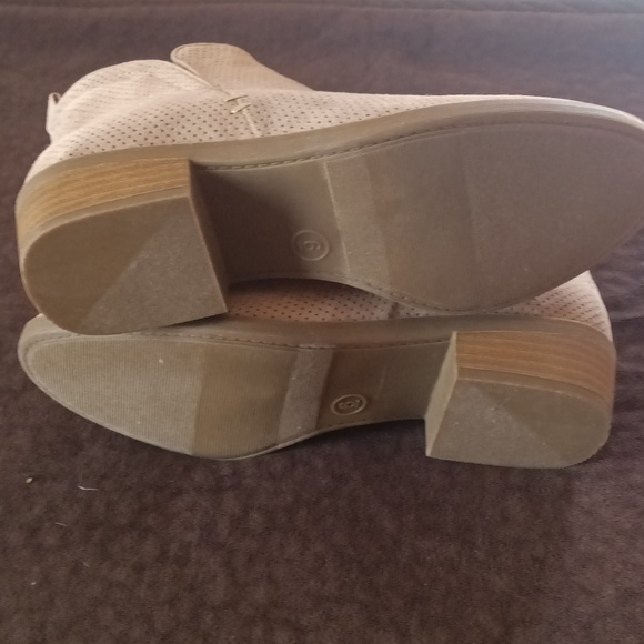 Girls suede taupe boots - Picture 2 of 4